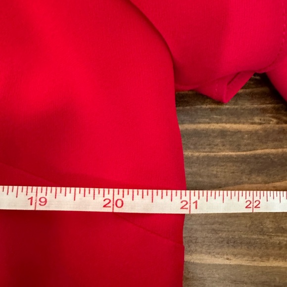 NWT Amanda Uprichard Francis Open Shoulder Flowy Red Top Large - Picture 3 of 9